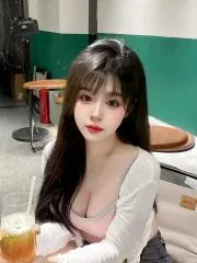 徐汇高端模特大奶海选 在线预约参考图 - 上海站街快餐