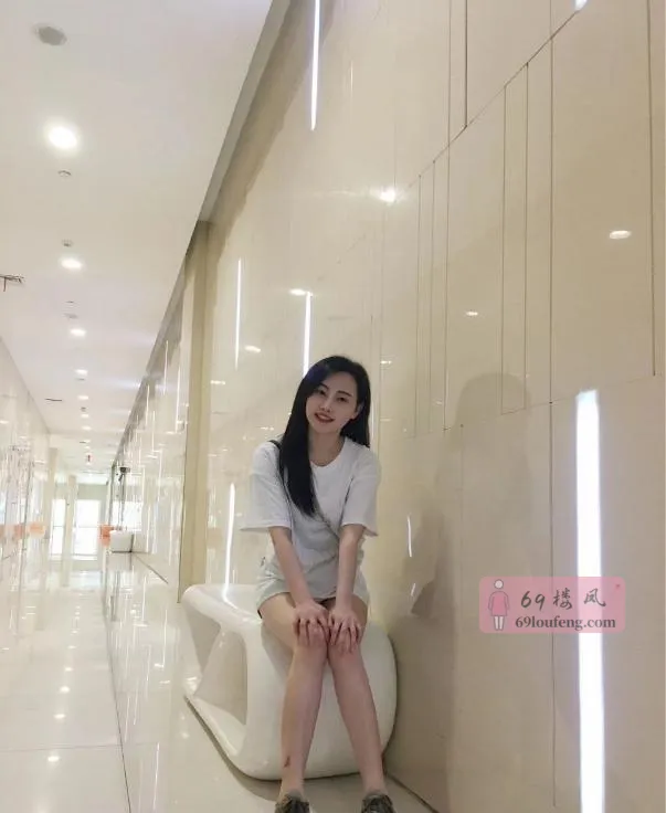 反差小萝莉阳阳 - 广东-佛山 楼凤实拍第1张