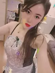 湖北 - 武汉高颜值老师硚口自做小美女实拍