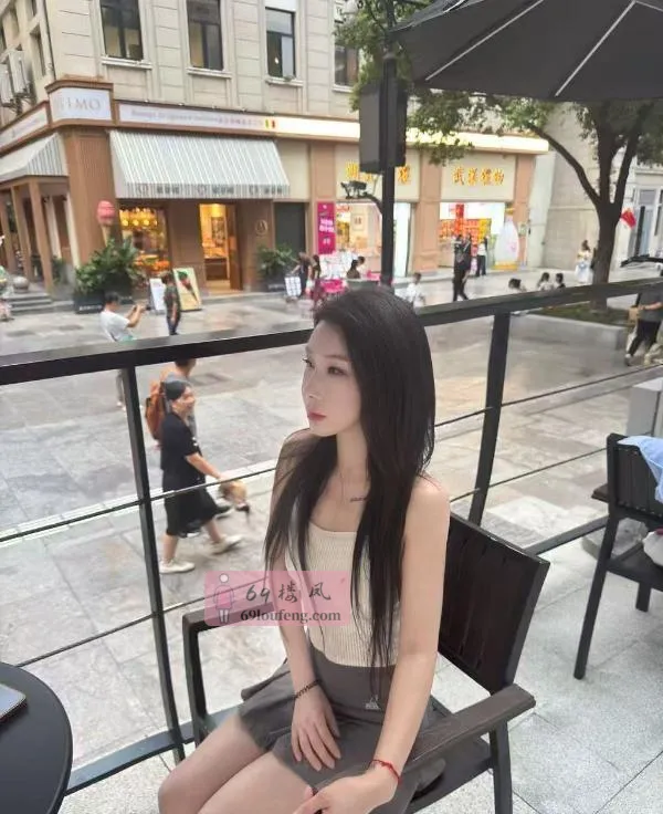 江岸小美女 - 湖北-武汉 楼凤实拍第2张