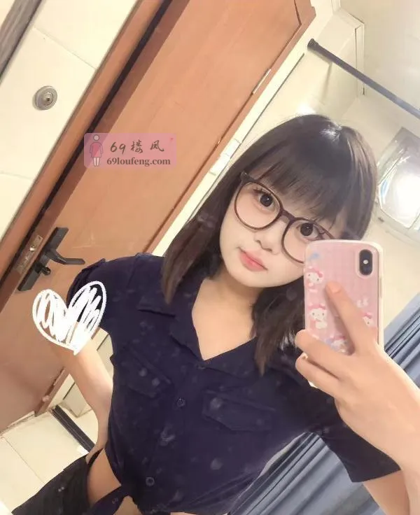 颜值在线三点粉两嫩妹 - 江苏-南京 楼凤实拍第2张