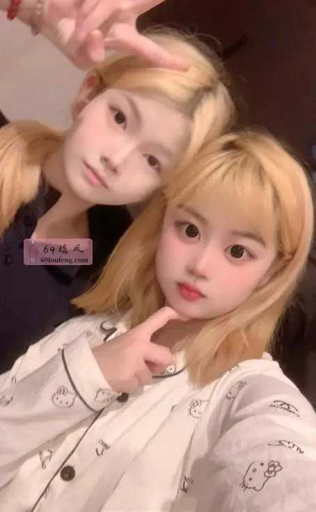 颜值在线三点粉两嫩妹 - 江苏-南京 楼凤实拍第4张