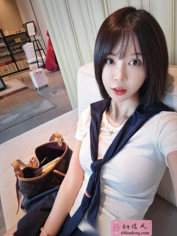 福田反差感大胸萝莉 - 广东-深圳 楼凤实拍第1张