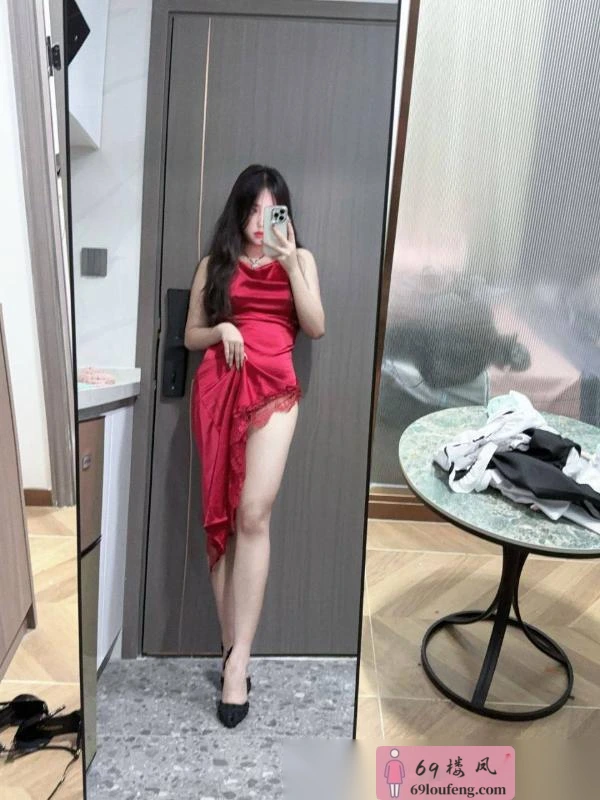 龙华区制服曼曼 - 广东-深圳 楼凤实拍第4张