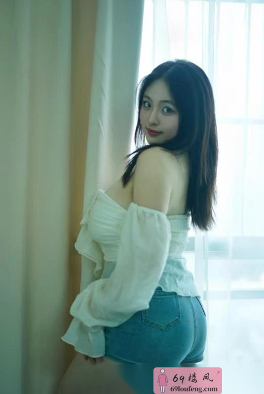 36D巨乳莎莎 - 广东-广州 楼凤实拍第1张