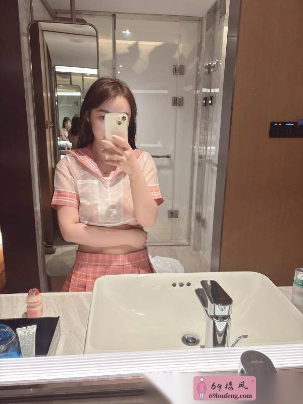 颜值漂亮大胸茶茶 - 广东-深圳 楼凤实拍第1张