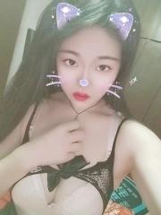 白虎馒头穴楼凤 真实工作室环境 (地点：江苏 - 苏州)