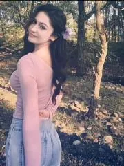 建业溫柔混血 真实工作室环境 (地点：江苏 - 南京)