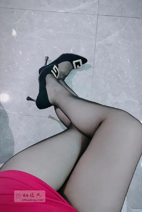 性感风骚的小姐姐 - 江苏-苏州 楼凤实拍第2张