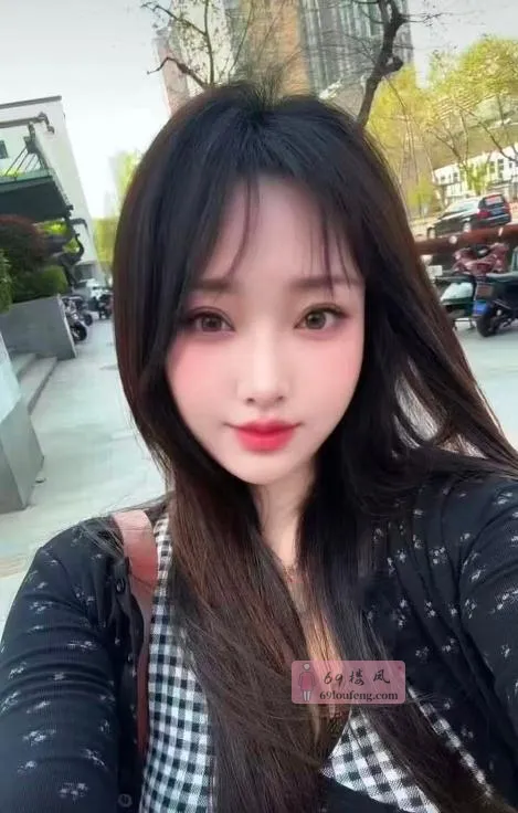 秦淮高颜值气质美女 - 江苏-南京 楼凤实拍第2张