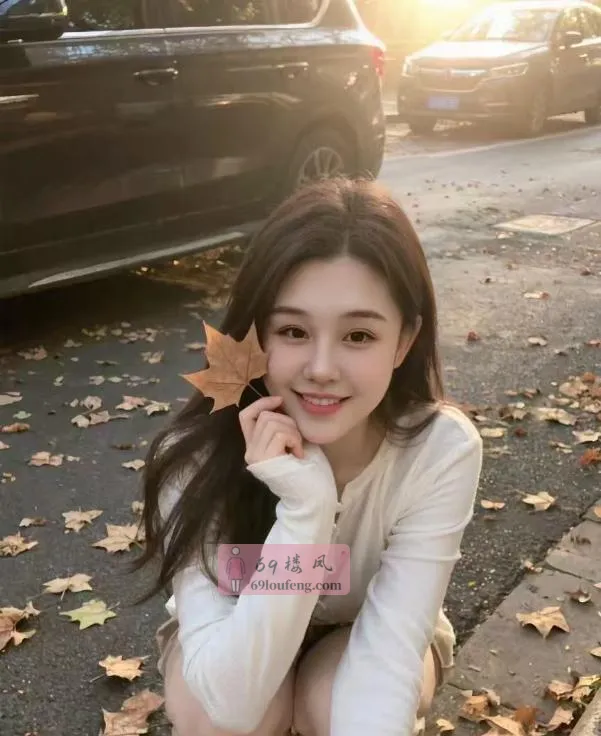 颜值天花板02年兼职 - 江苏-南京 楼凤实拍第3张