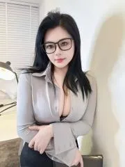 四川 - 成都 宅男福利推荐：三通骚妇茉莉 实景