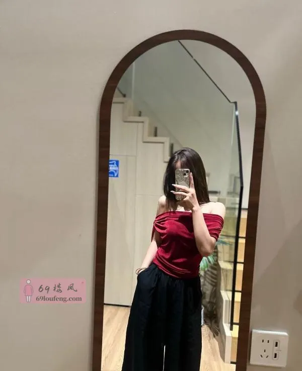 兼职学妹 - 江苏-南京 楼凤实拍第4张