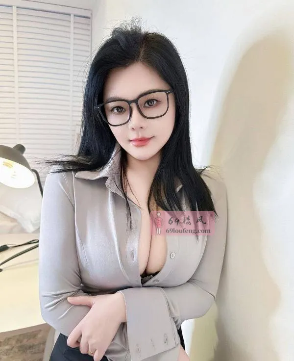 风骚大奶轻熟女 - 四川-成都 楼凤实拍第1张