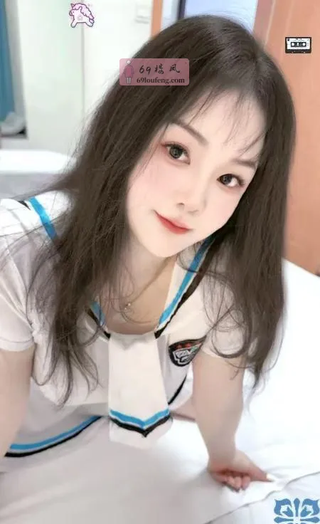 成华区眼镜妹 - 四川-成都 楼凤实拍第3张