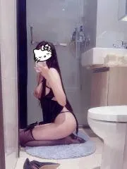 服务系颜值洛伊老师 真实工作室环境 (地点：广东 - 深圳)