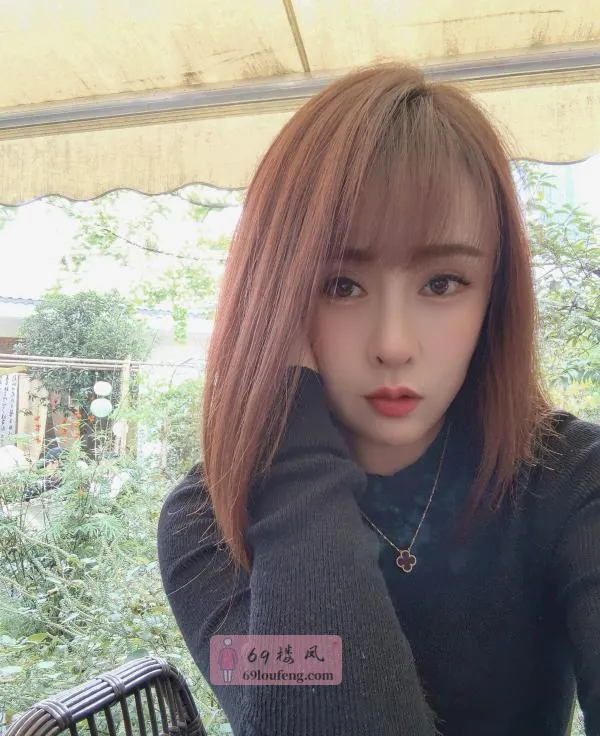 颜值胸模念念 - 四川-成都 楼凤实拍第2张