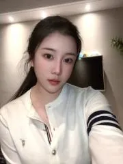 江宁颜值美女沐沐 真实工作室环境 (地点：江苏 - 南京)