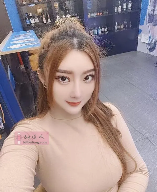 双龙大道高颜值美女 - 江苏-南京 楼凤实拍第3张