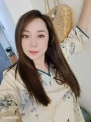 云南 - 昆明 附近最火老师 新迎气质少妇媛媛老师 照片墙