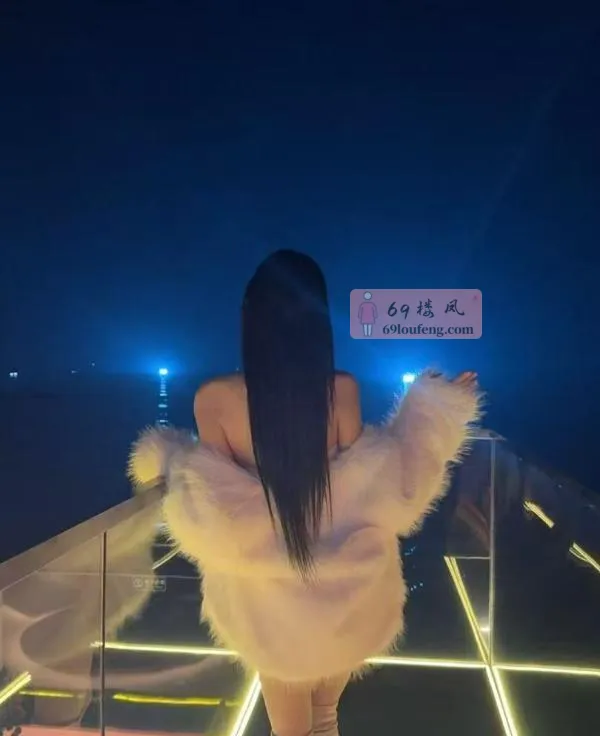 高颜值高挑美女 - 湖南-长沙 楼凤实拍第4张