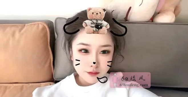 高颜值三通大胸妹妹 - 江苏-南京 楼凤实拍第3张