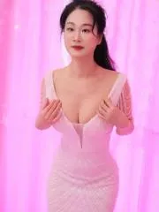 点击查看 四川 - 成都 颜值在线的熟女姐姐 更多实拍详情