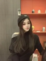 广东 - 深圳 楼凤圈口碑推荐：性感美女春节不打烊 照片