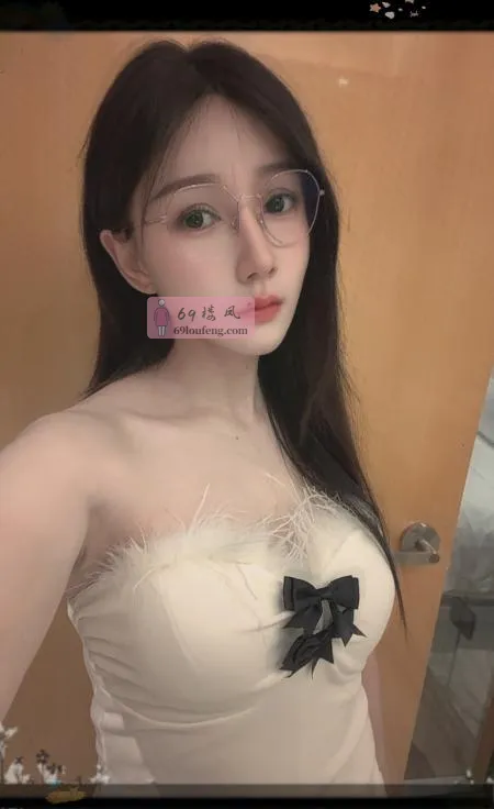 妹子春节不打烊 - 广东-深圳 楼凤实拍第2张