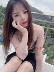 长腿美妇西西 真实工作室环境 (地点：广东 - 广州)