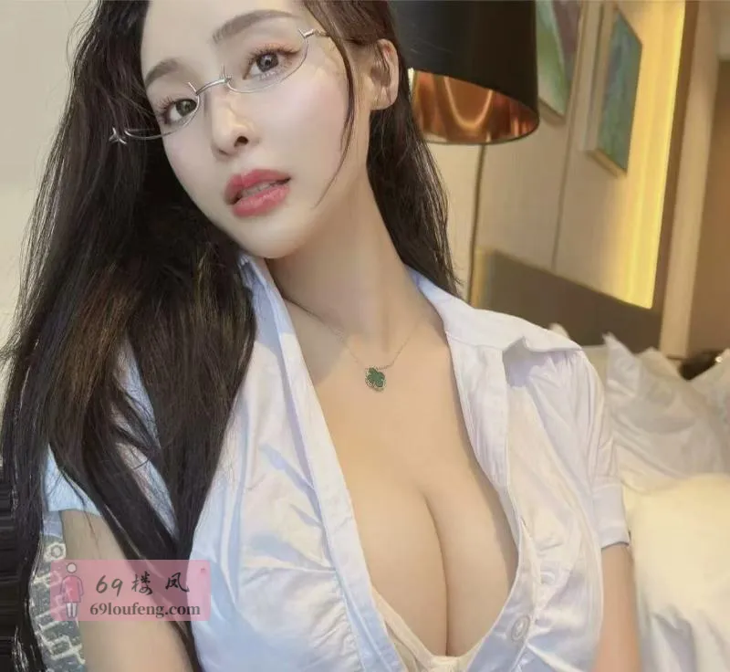 高挑风骚巨乳小米粒 - 湖北-武汉 楼凤实拍第3张