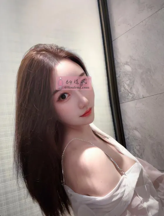 大胸骚骚妹 - 广东-广州 楼凤实拍第3张