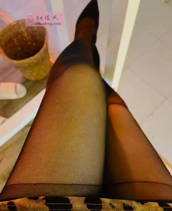 夫子庙黑丝长腿花姐 - 江苏-南京 楼凤实拍第2张