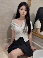 广东 - 深圳楼凤实景图推荐 - 肤白清纯邻家颜值妹子