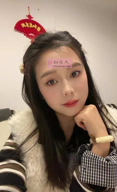 肤白清纯邻家颜值妹子 - 湖北-武汉 楼凤实拍第1张