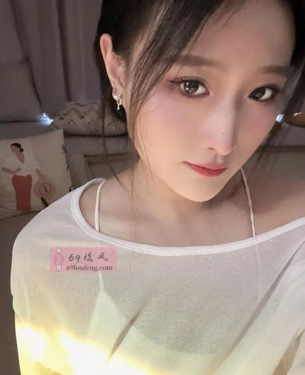 翘臀大长腿薇娅 - 江苏-苏州 楼凤实拍第1张