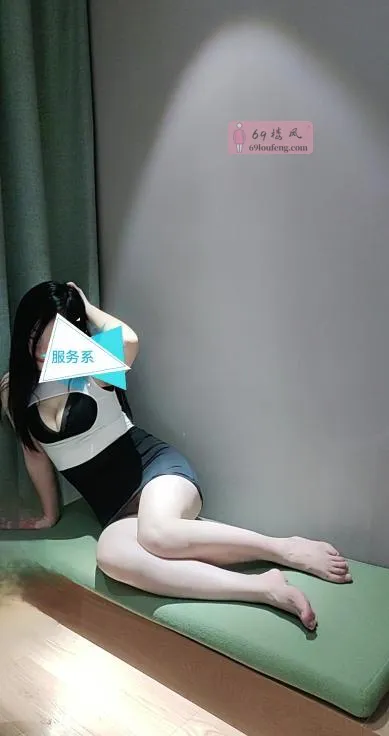 服务系性感熟女 - 湖北-武汉 楼凤实拍第2张