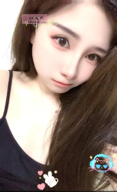 大胸美女兜兜 - 江苏-无锡 楼凤实拍第3张