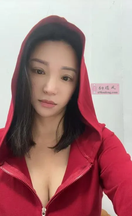 戴眼镜的大奶骚妇 - 浙江-杭州 楼凤实拍第3张