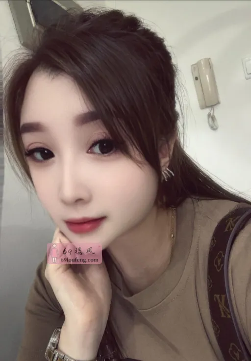 东门气质御姐 - 四川-成都 楼凤实拍第1张