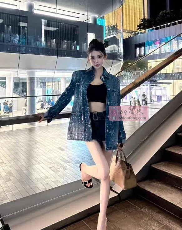 大胸长腿网红款妹妹 - 湖南-长沙 楼凤实拍第4张