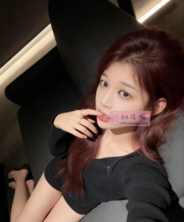 肤白貌美颜值长腿老师 - 广东-深圳 楼凤实拍第1张