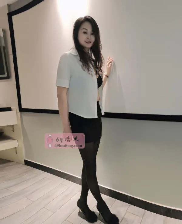 职业装温柔少妇 - 湖南-长沙 楼凤实拍第4张