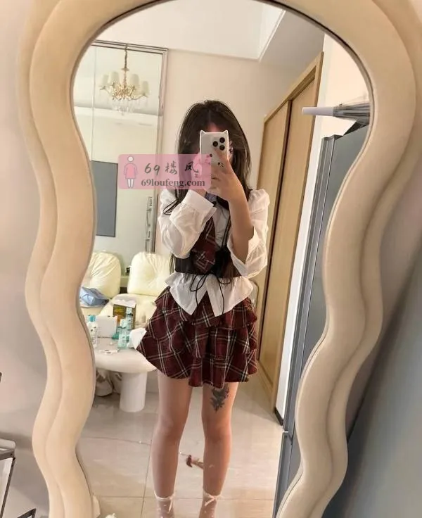 静安零零后可爱小土豆 - 上海-静安区 楼凤实拍第3张