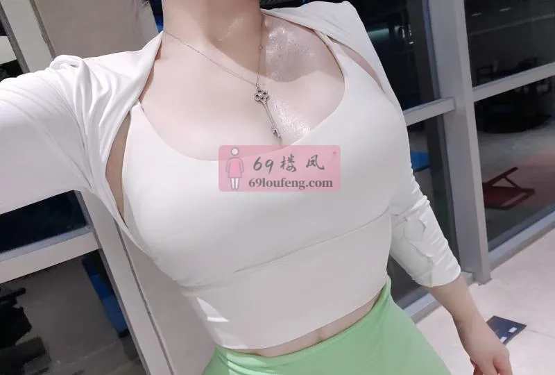 南山蜜桃臀演员岁岁 - 广东-深圳 楼凤实拍第2张