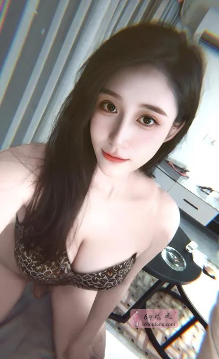 舌吻波波可拍小视频 - 湖南-长沙 楼凤实拍第1张