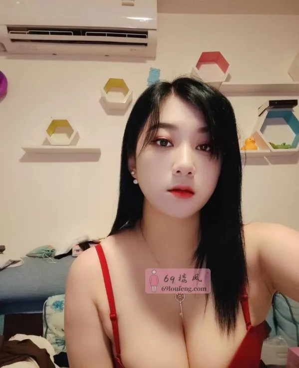 巨乳潼潼 - 广东-佛山 楼凤实拍第3张