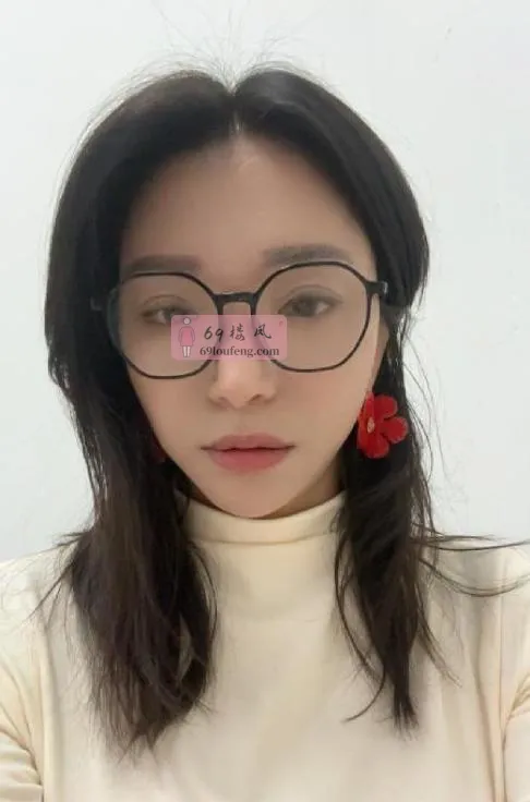 上城眼镜少妇小画 - 浙江-杭州 楼凤实拍第4张