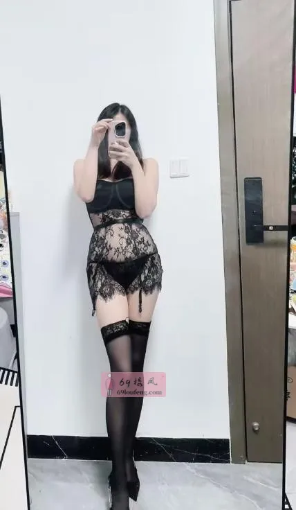 一字马性感少妇 - 广东-广州 楼凤实拍第4张