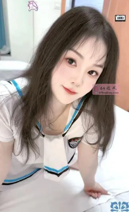 成华区眼镜小妹 - 四川-成都 楼凤实拍第4张